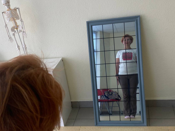 Йога при сколиозе для начинающих: упражнения, польза, противопоказания Йога при сколиозе для начинающих: упражнения, польза, противопоказания